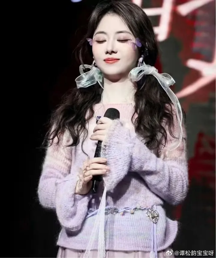 Behind-the-scenes cut of Tan Song Yun