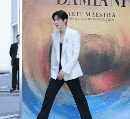 Foto kegiatan terbaru dari Kim Seonho
