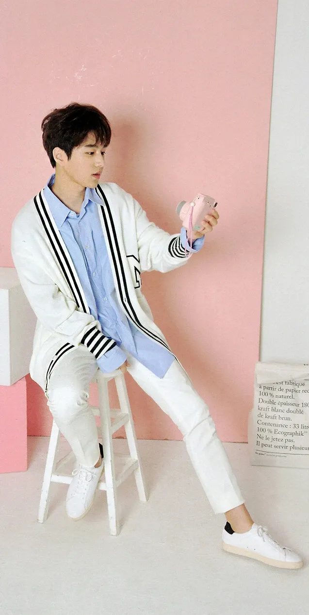 Recent activity shot of Kim Myungsoo (L)