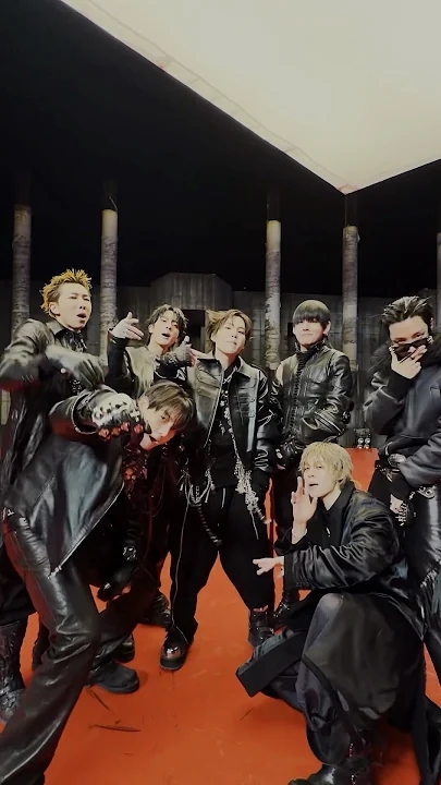 Emotional wallpaper shared by fans for Park Bogum