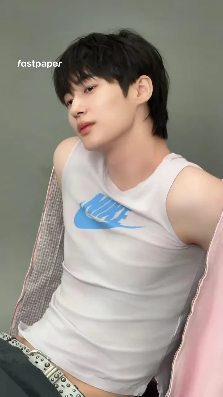 Today's popular wallpaper in Byeon Wooseok community