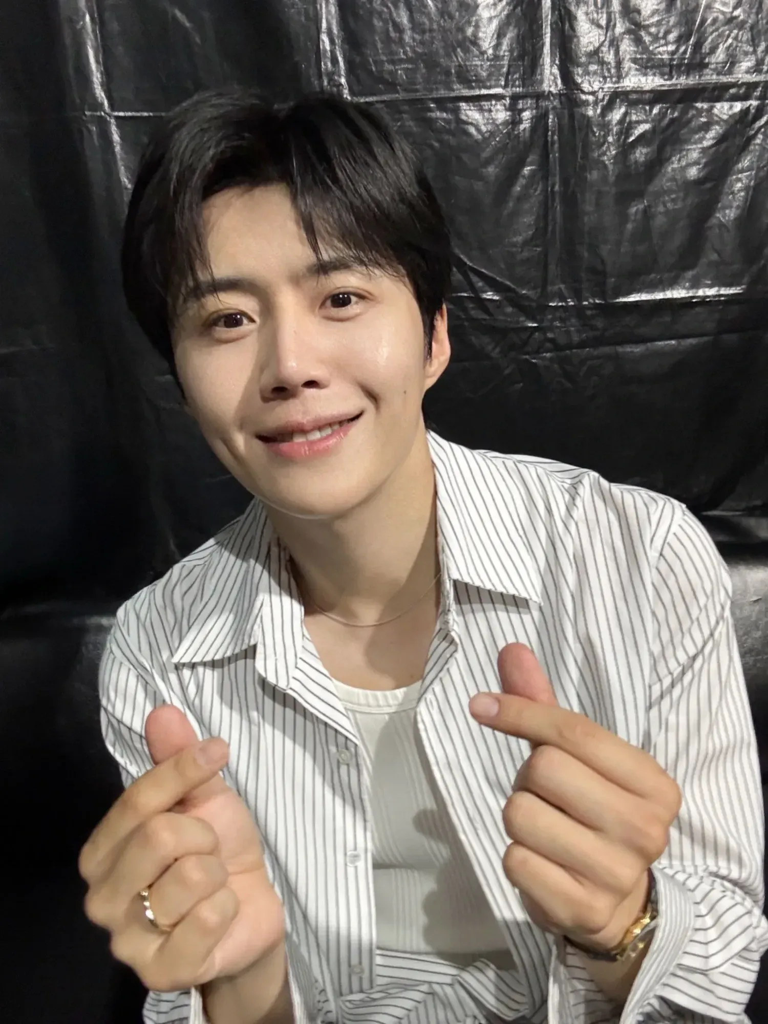 Behind-the-scenes cut of Kim Seonho