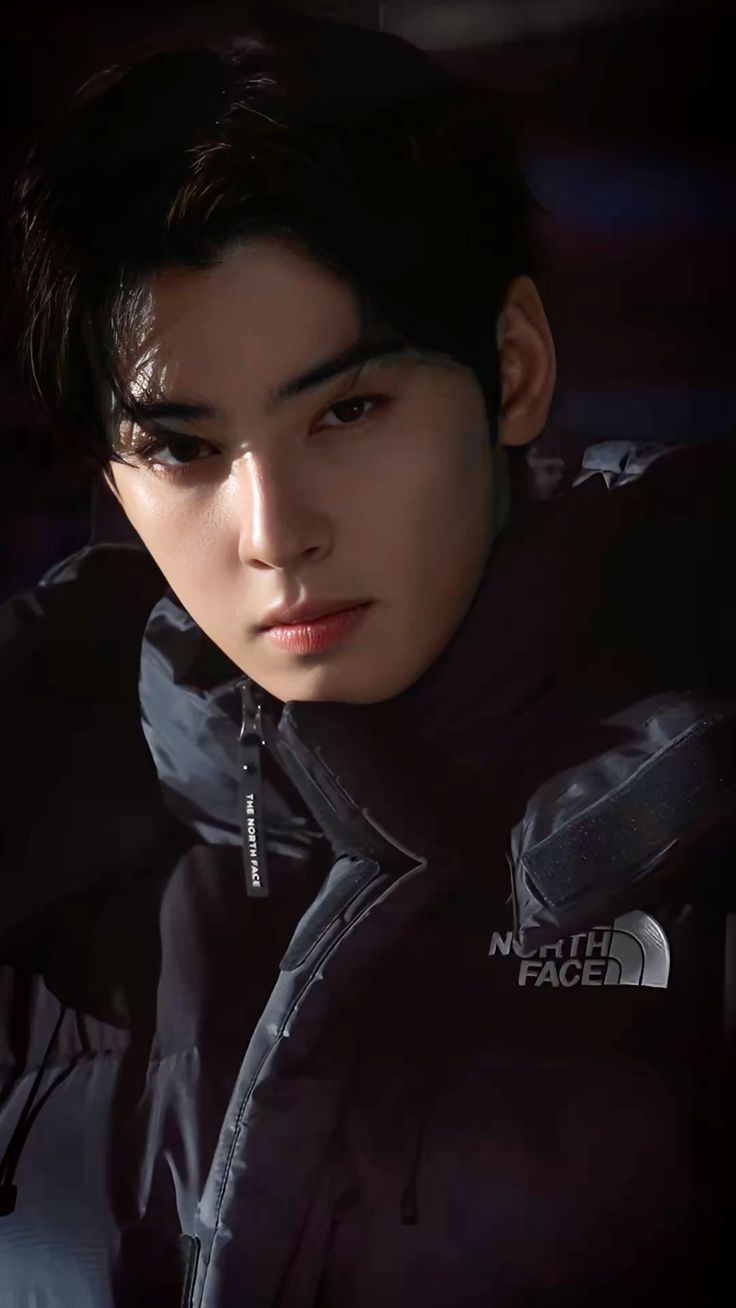 차은우 커뮤니티에서 인기있는 오늘의 배경화면