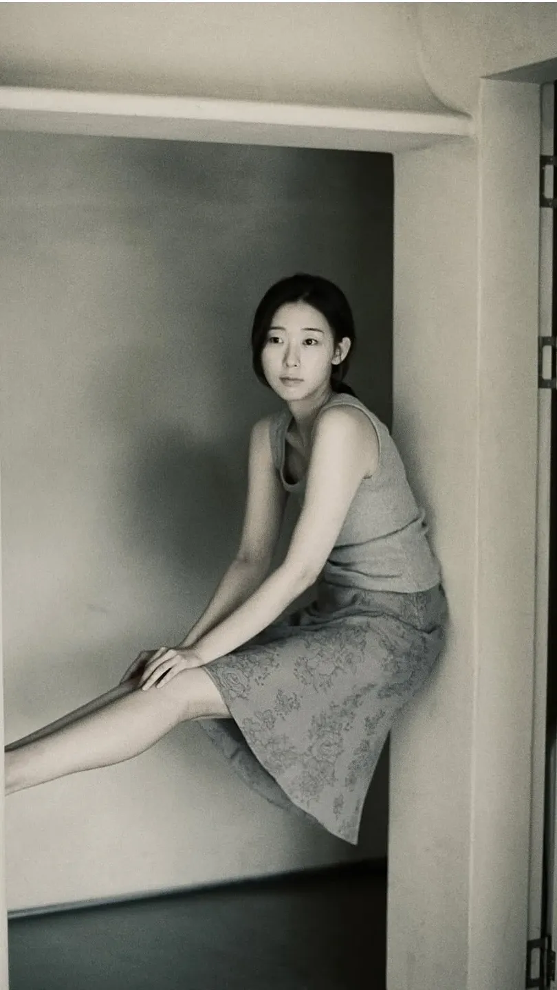Emotional wallpaper shared by fans for Han Yeji