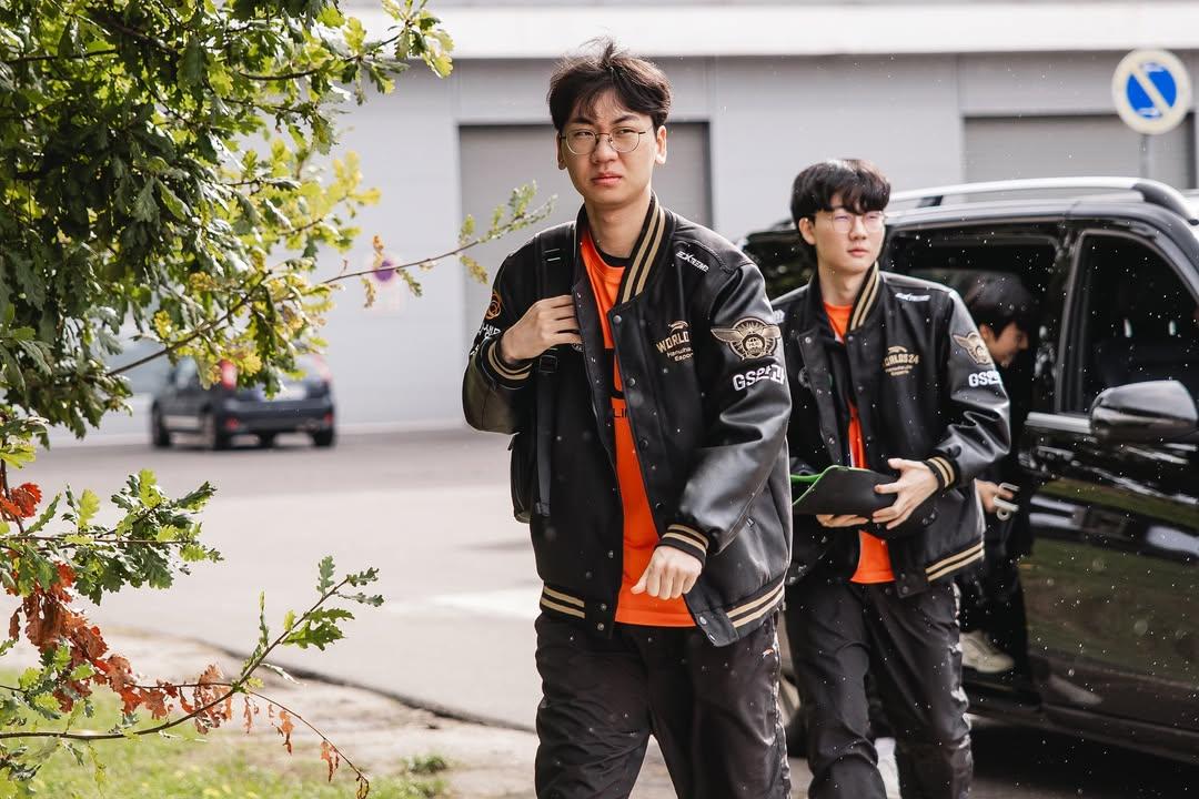 A moment captured by a fan of Doran