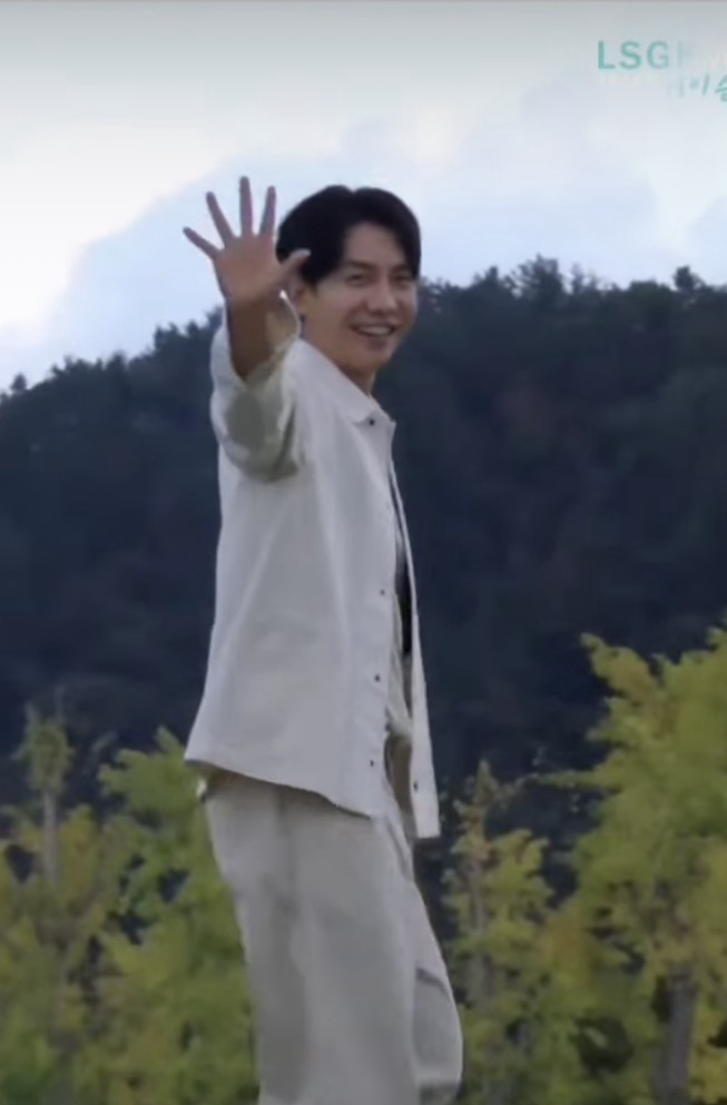 Latest photo of Lee Seunggi
