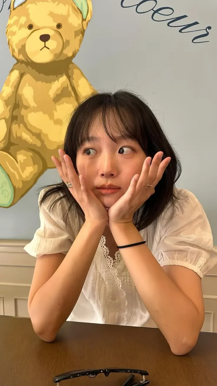 Behind-the-scenes cut of Jin Ki-Joo