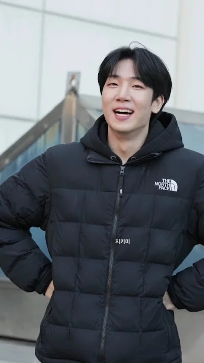 Today's popular wallpaper in Choi Sooho community