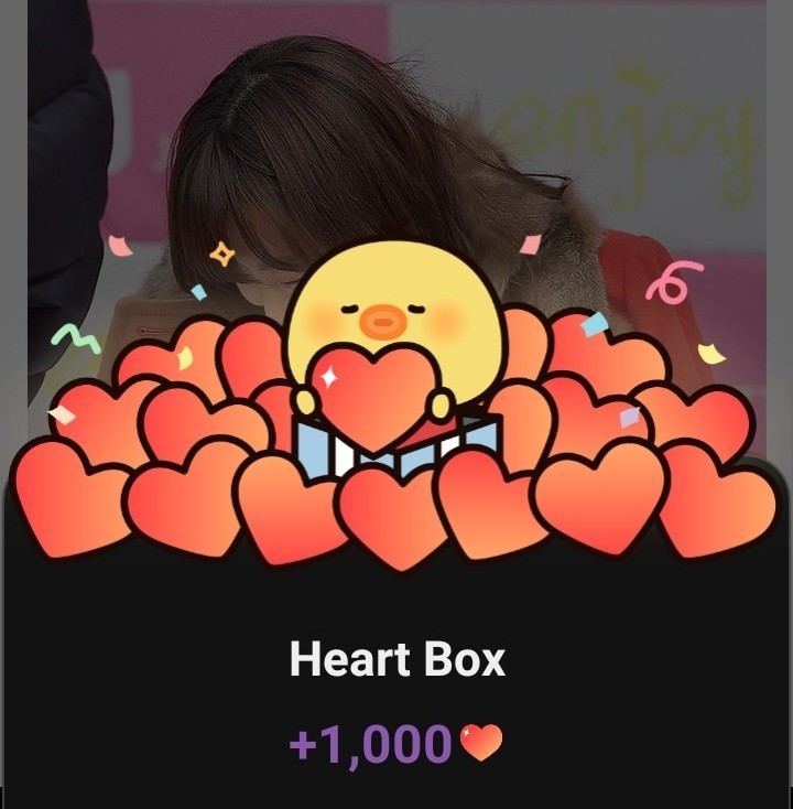 Behind-the-scenes cut of Park Boyoung