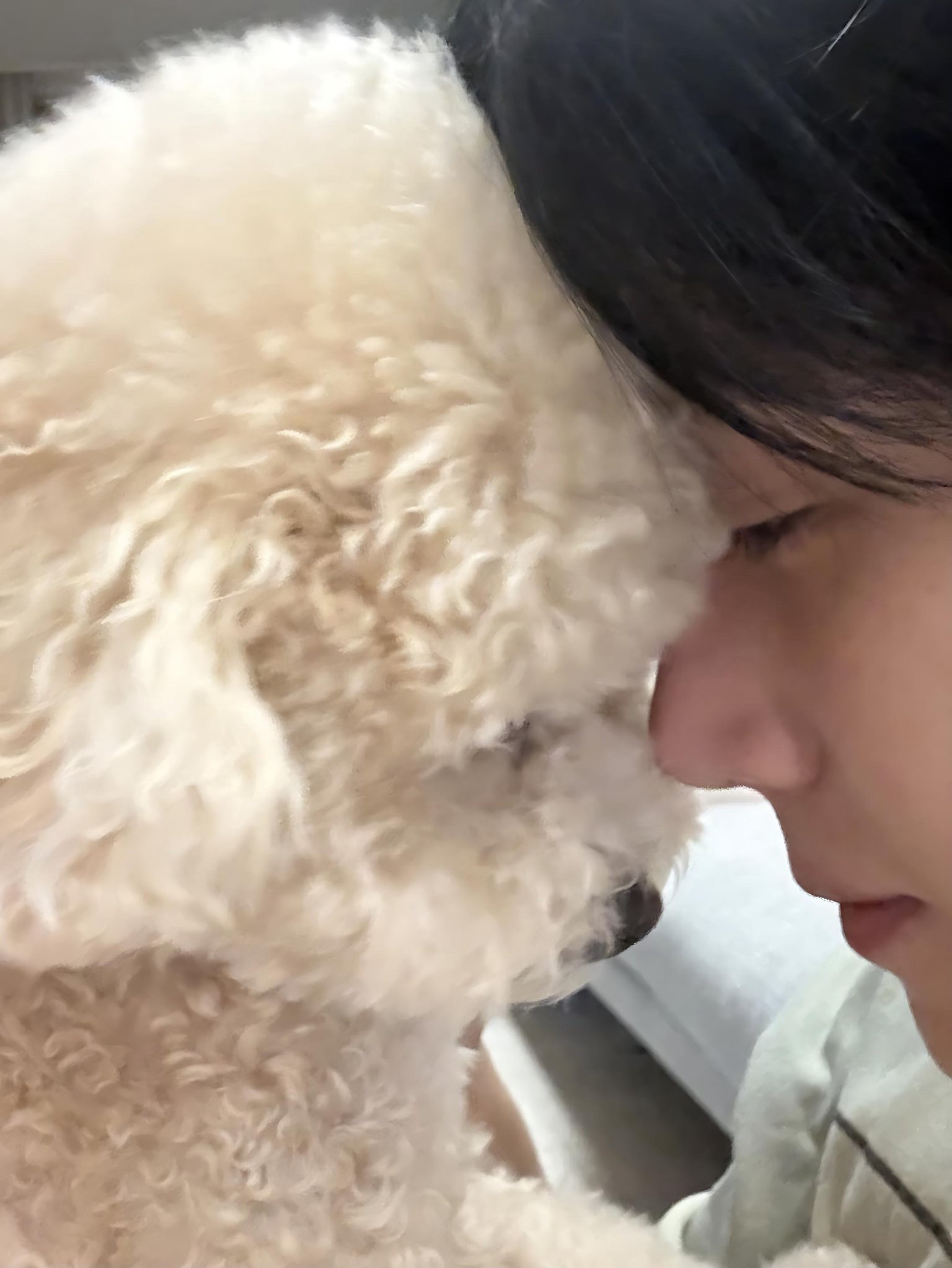 Behind-the-scenes cut of Kim Seonho