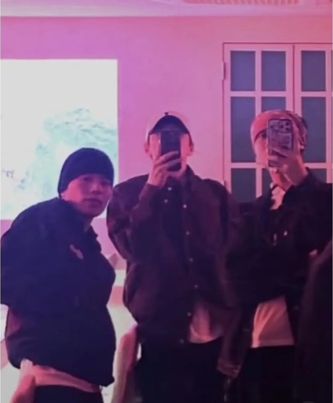 粉丝拍下的池昌旭瞬间