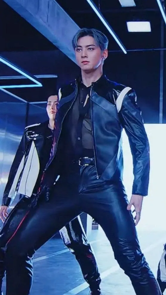 Recent activity shot of Cha Eunwoo