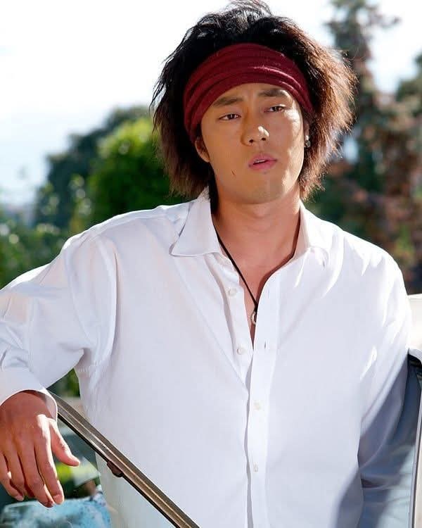 Recent activity shot of So Jisub