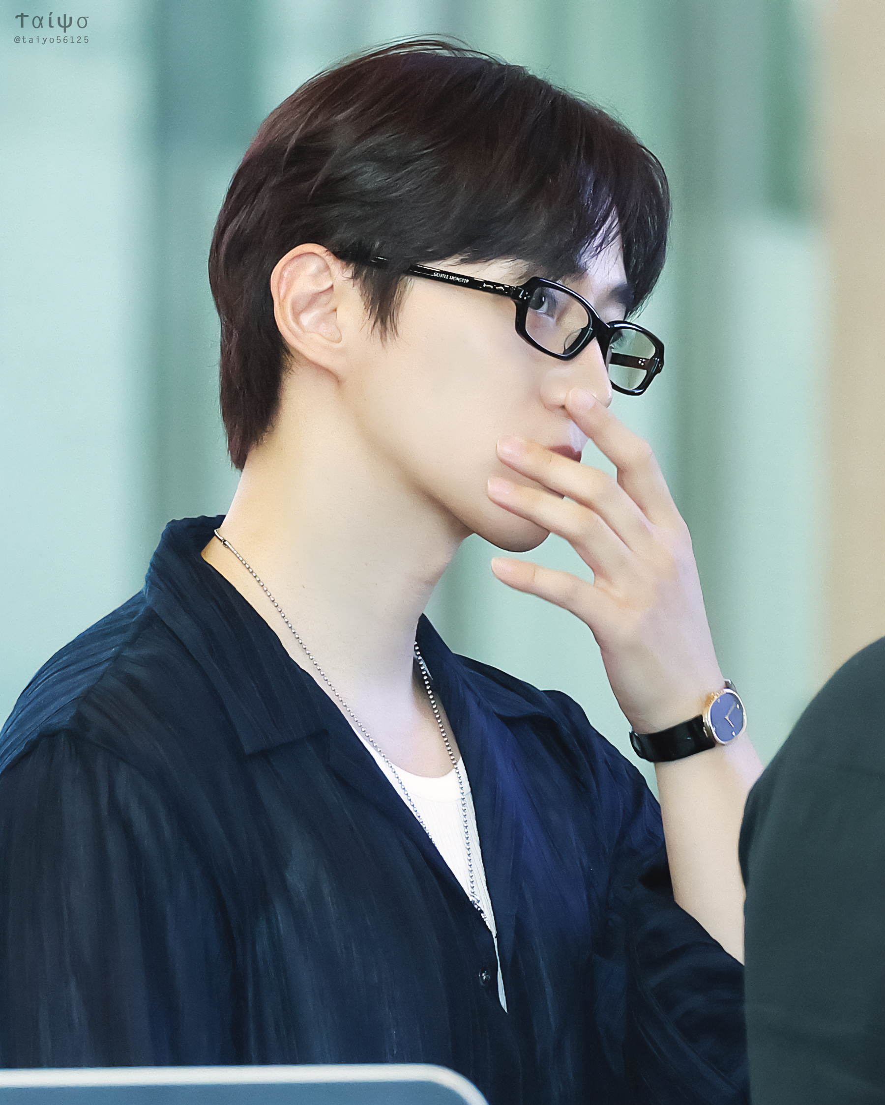 Behind-the-scenes cut of Lee Junho