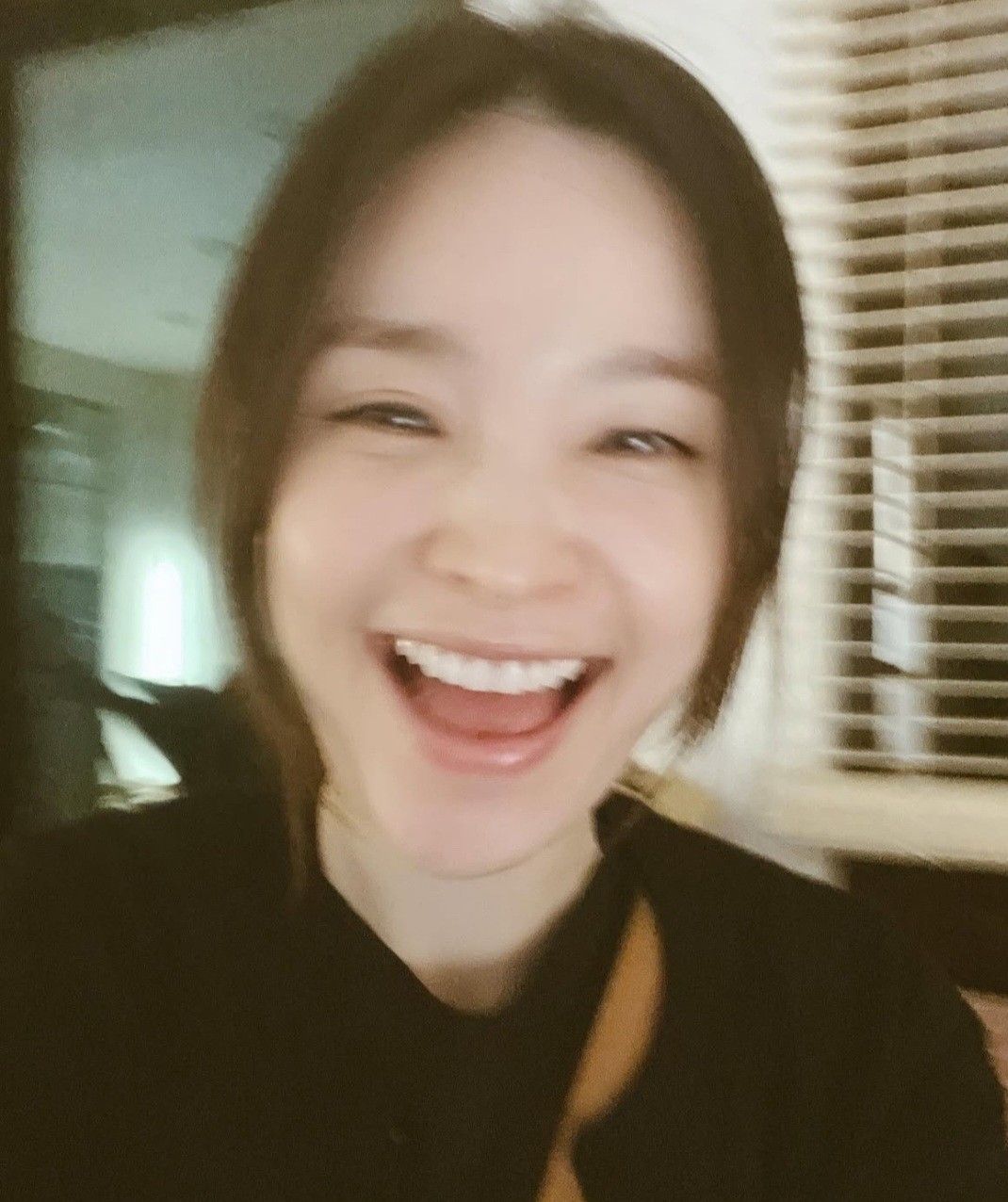 A moment captured by a fan of Jeon Mido