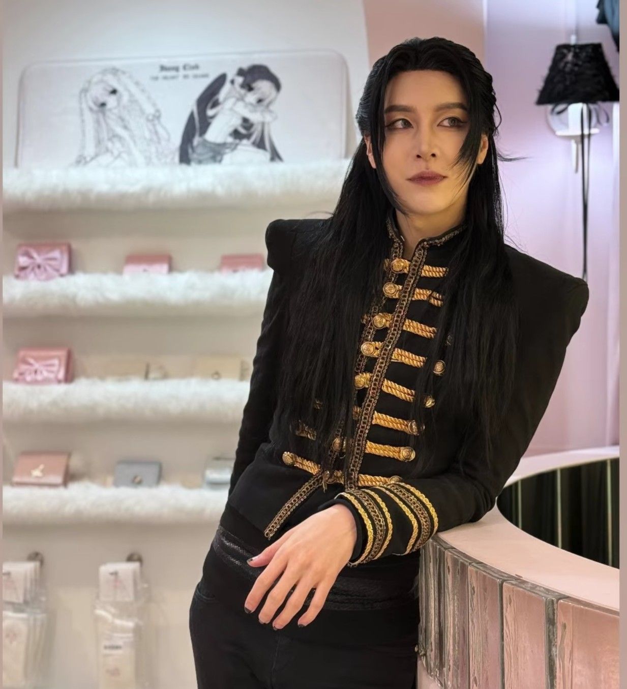 Behind-the-scenes cut of No Minwoo