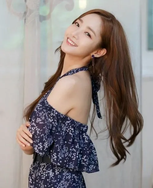 Latest photo of Park Minyoung