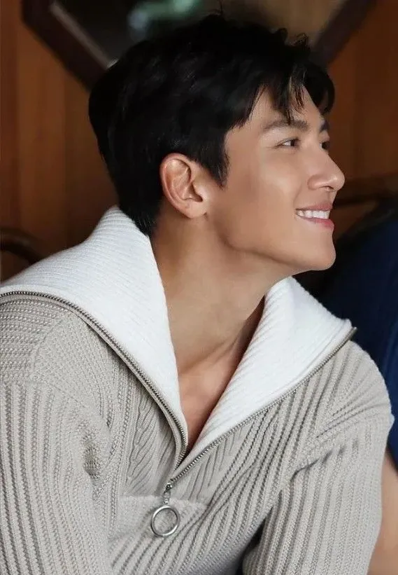 Behind-the-scenes cut of Ji Changwook