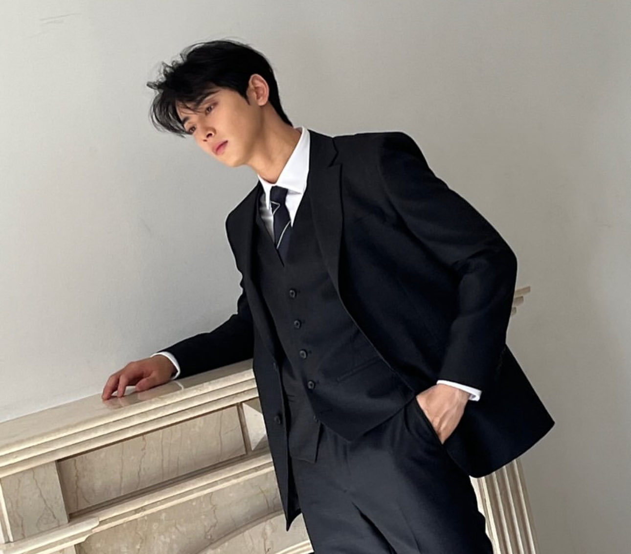 Recent activity shot of Cha Eunwoo