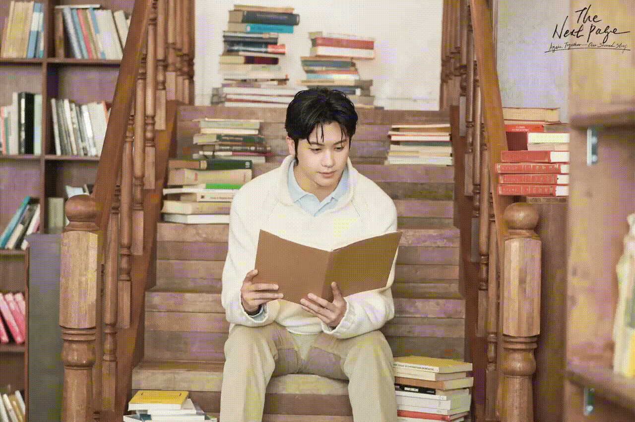 Latest photo of Park Hyungsik