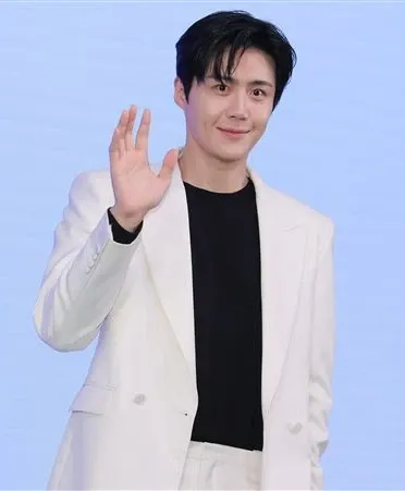 김선호 최근 활동샷