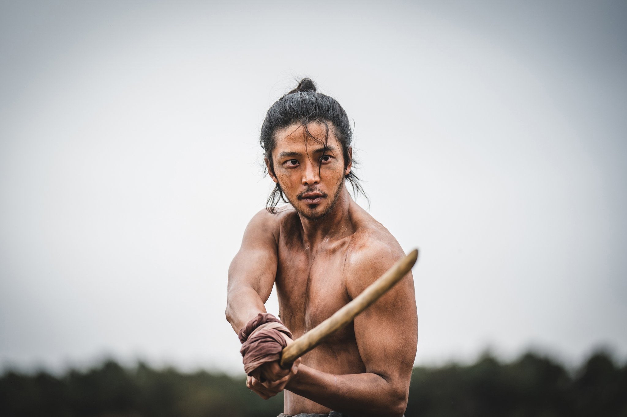 로운의 비하인드 컷