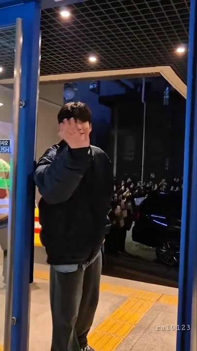 粉丝为金宣虎分享的情感壁纸