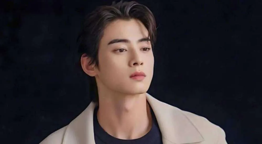 A moment captured by a fan of Cha Eunwoo