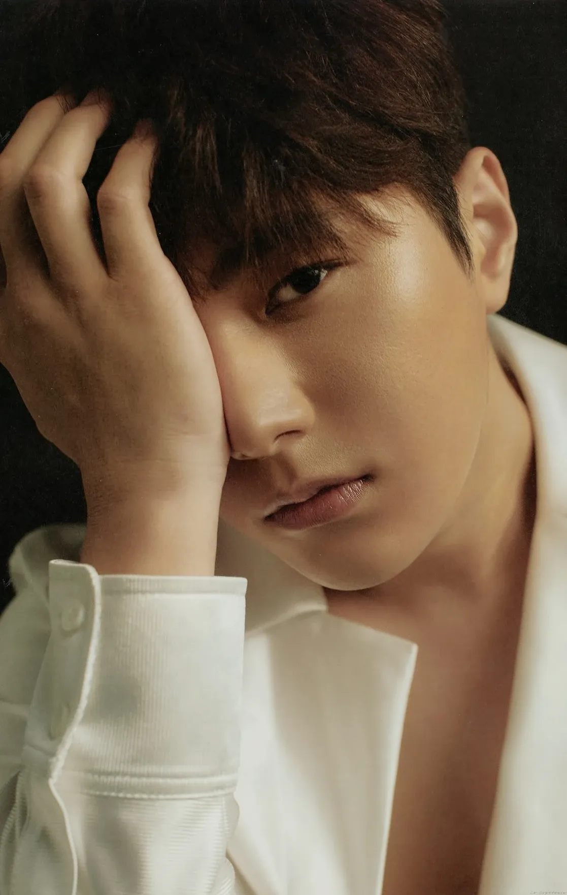 Recent activity shot of Kim Myungsoo (L)