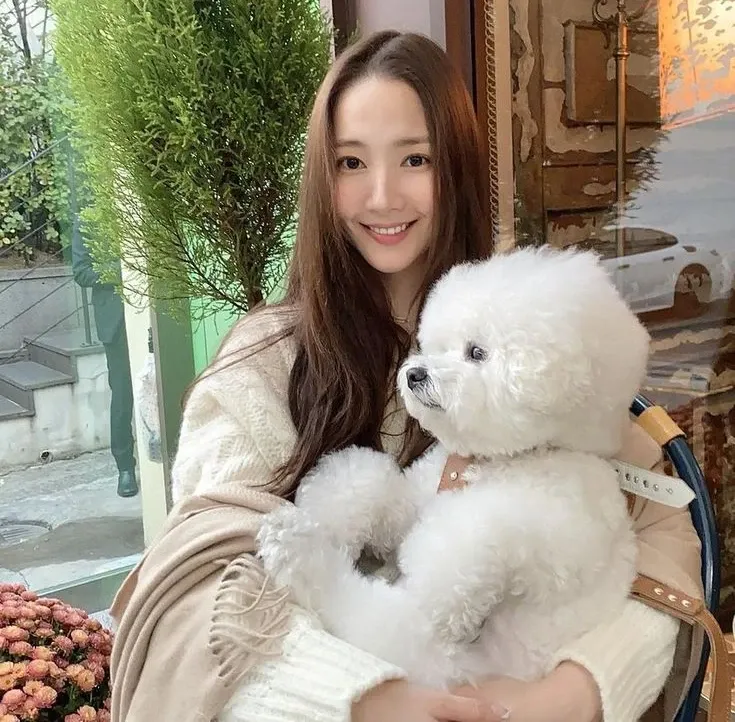 Recent activity shot of Park Minyoung