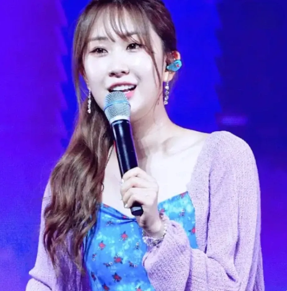 Cuplikan di balik layar dari Jeon Yujin