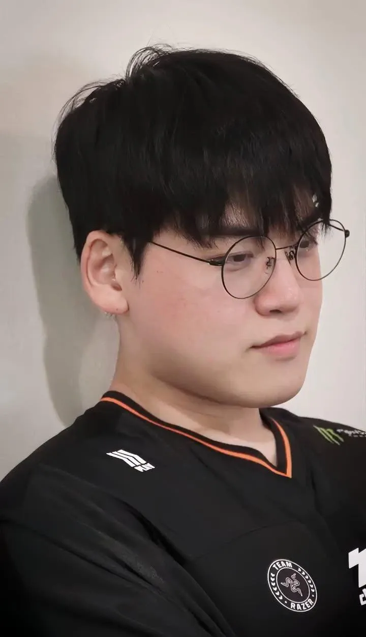 구마유시의 최신 사진