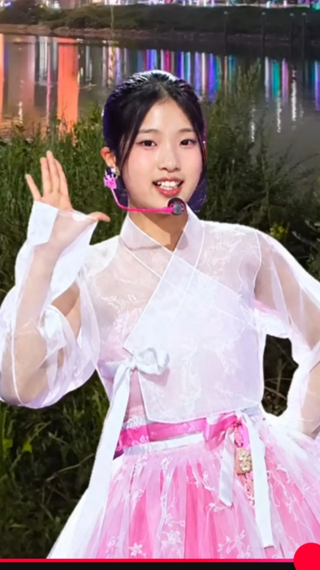 Behind-the-scenes cut of Bin Yeseo
