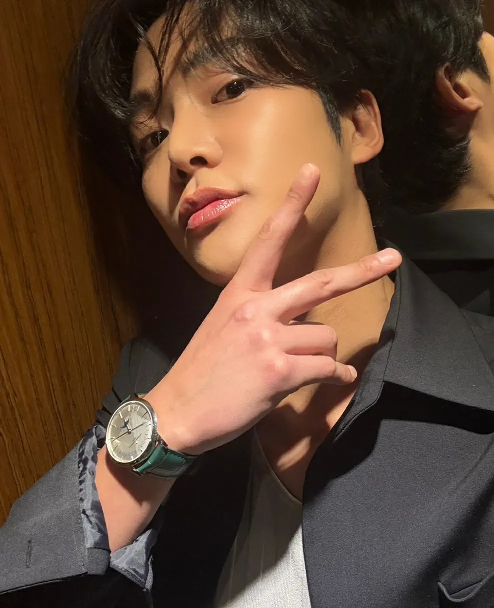 Foto kegiatan terbaru dari Rowoon