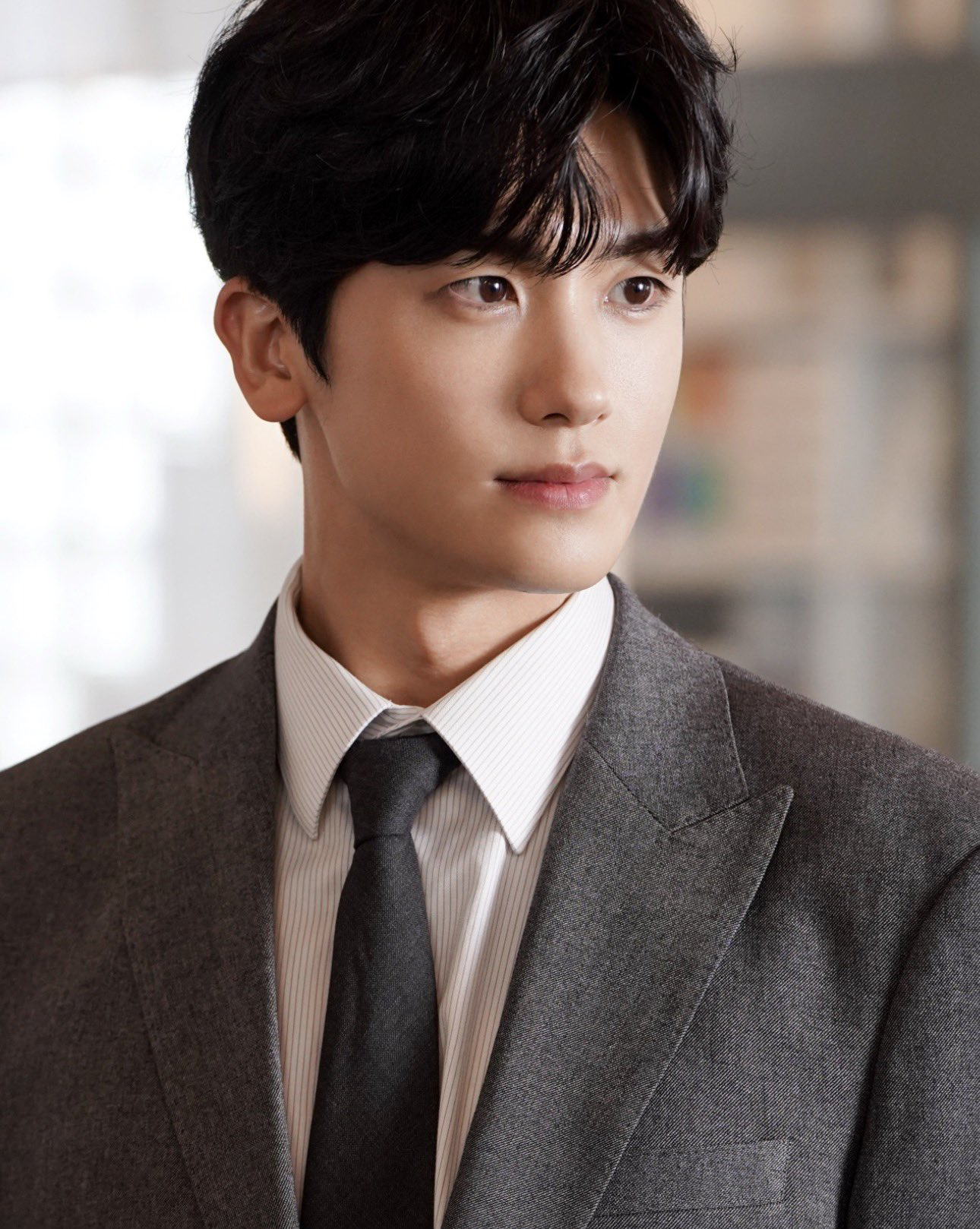Behind-the-scenes cut of Park Hyungsik