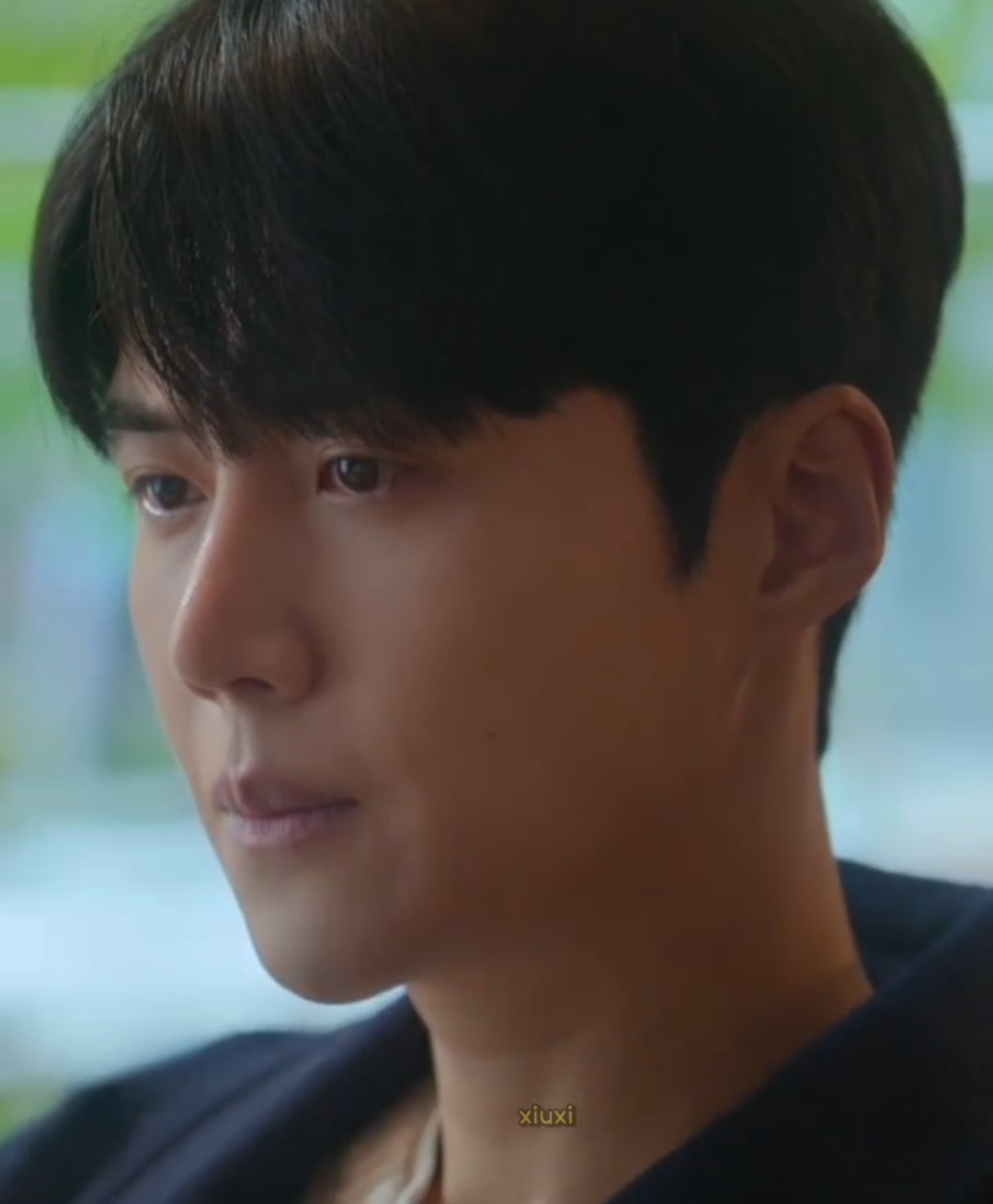 Behind-the-scenes cut of Kim Seonho