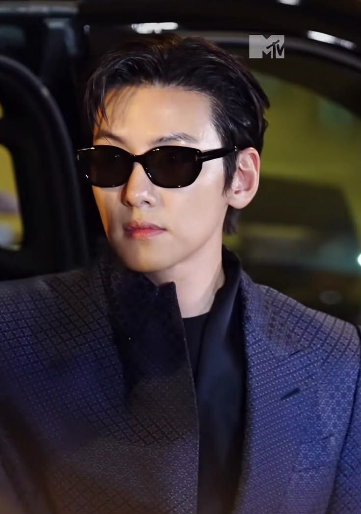 지창욱 최근 활동샷