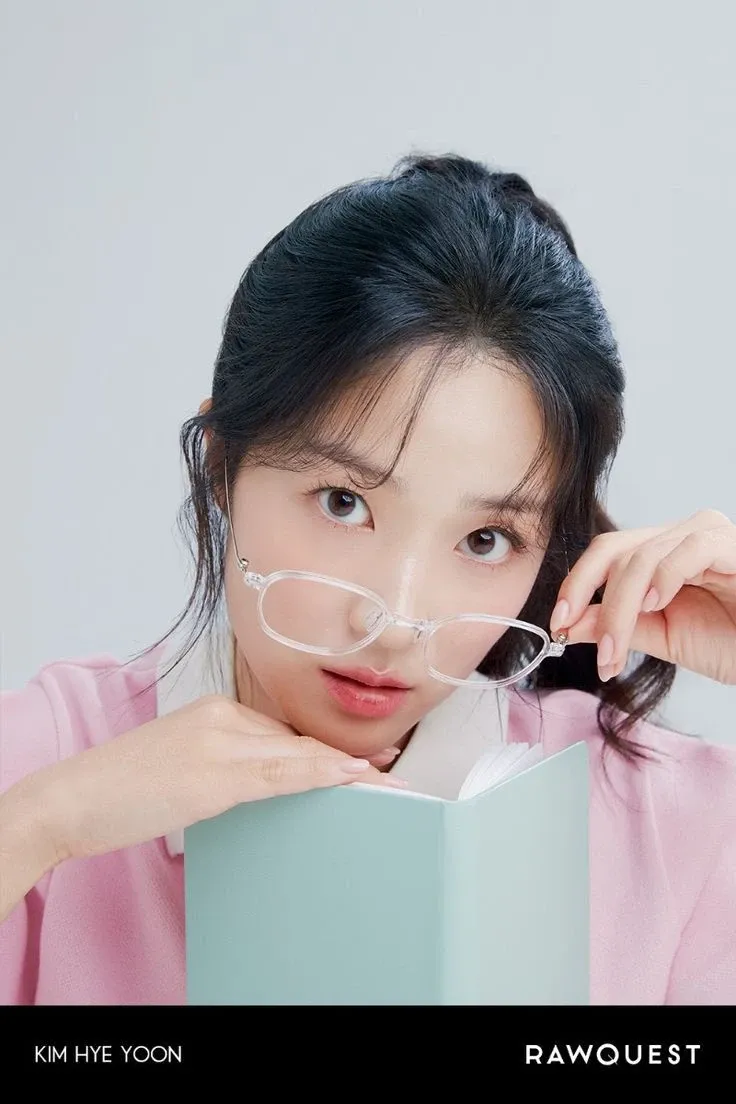 Recent activity shot of Kim Hyeyoon