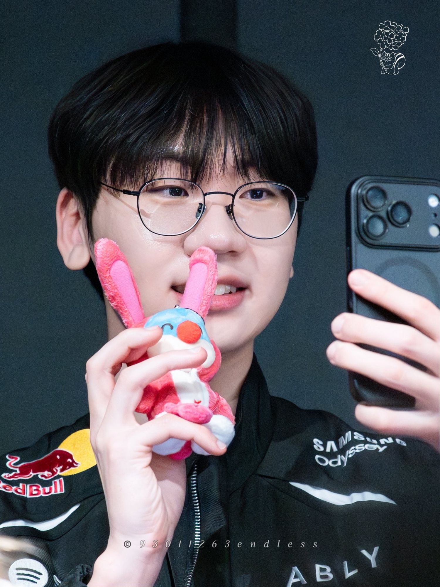 A moment captured by a fan of Doran