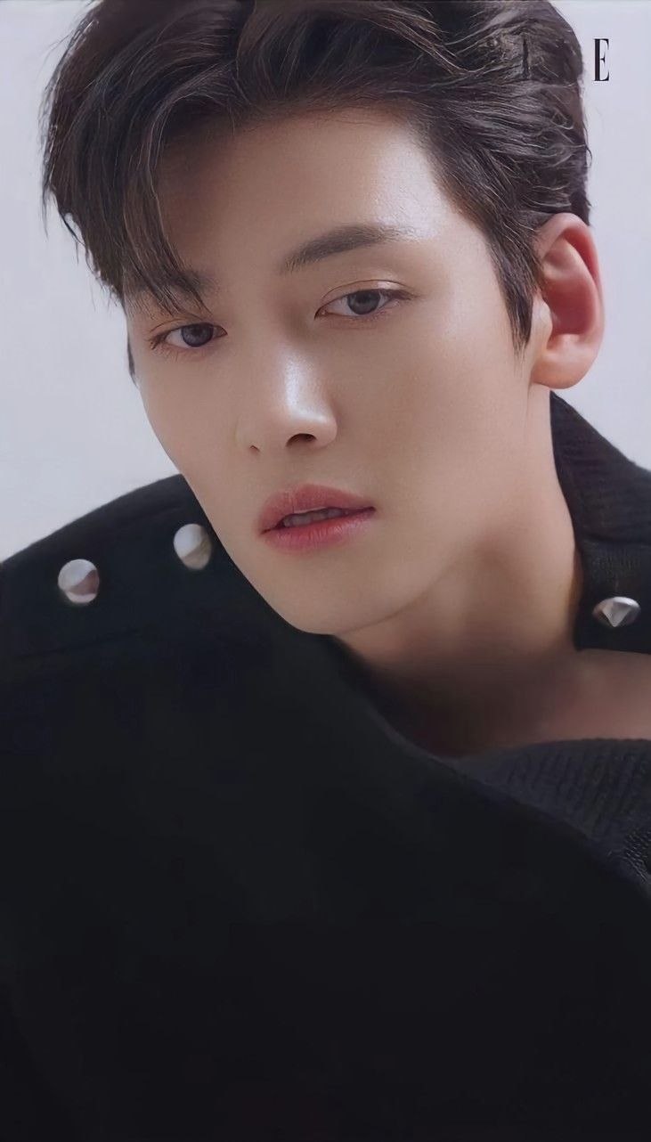 Today's popular wallpaper in Ji Changwook community