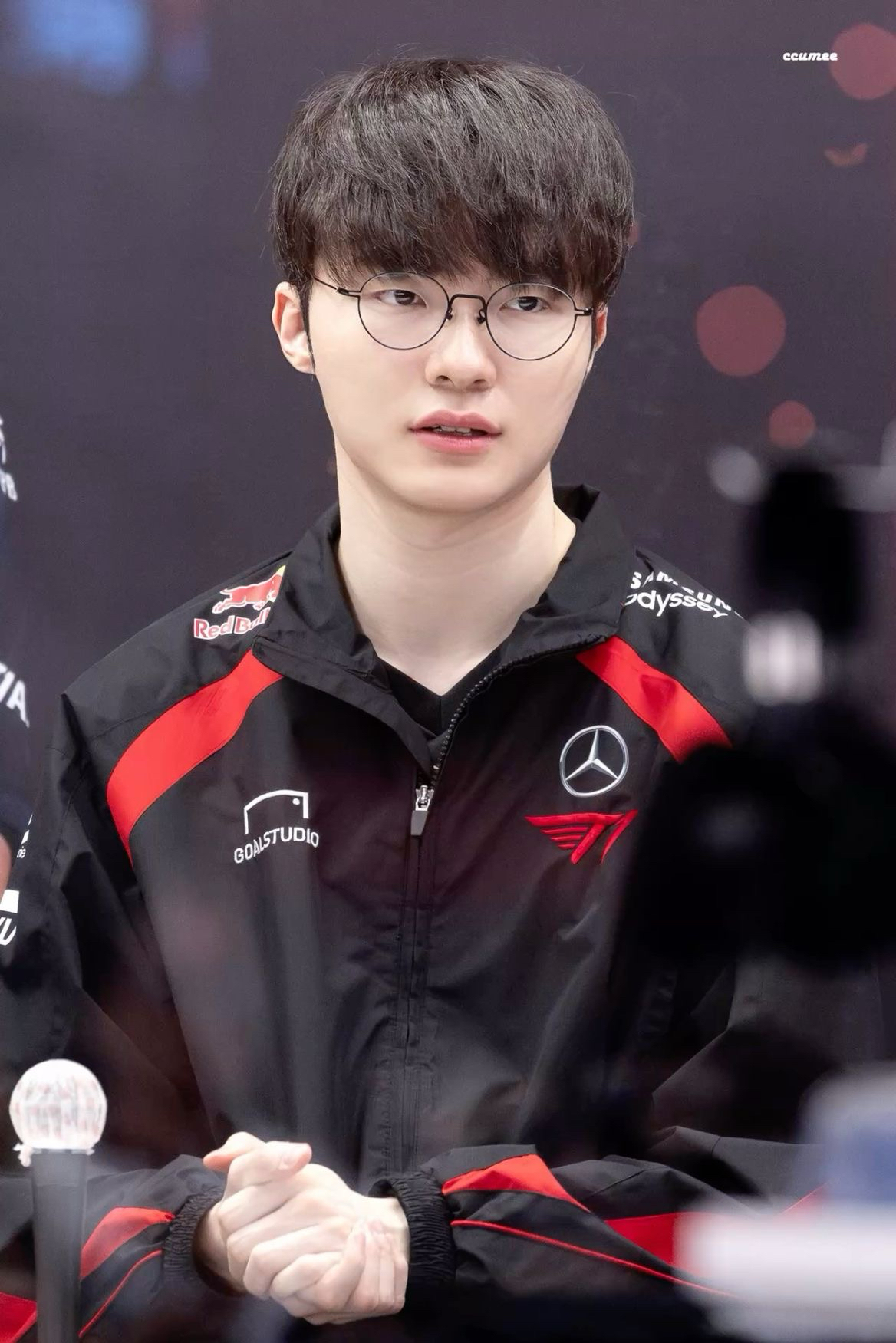 A moment captured by a fan of Faker