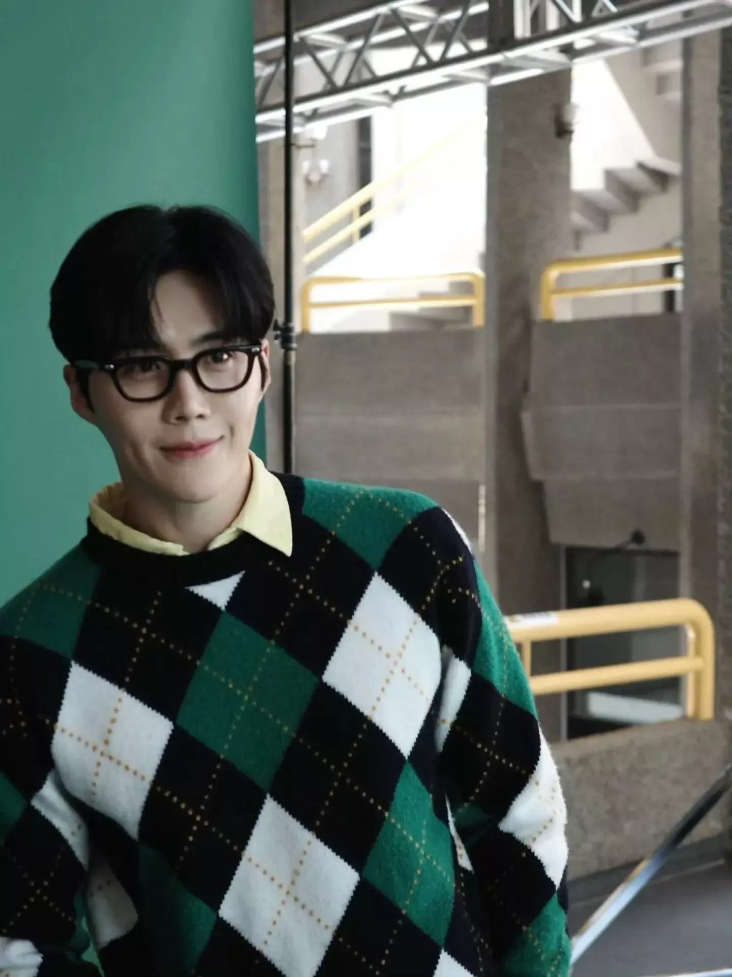 Behind-the-scenes cut of Kim Seonho