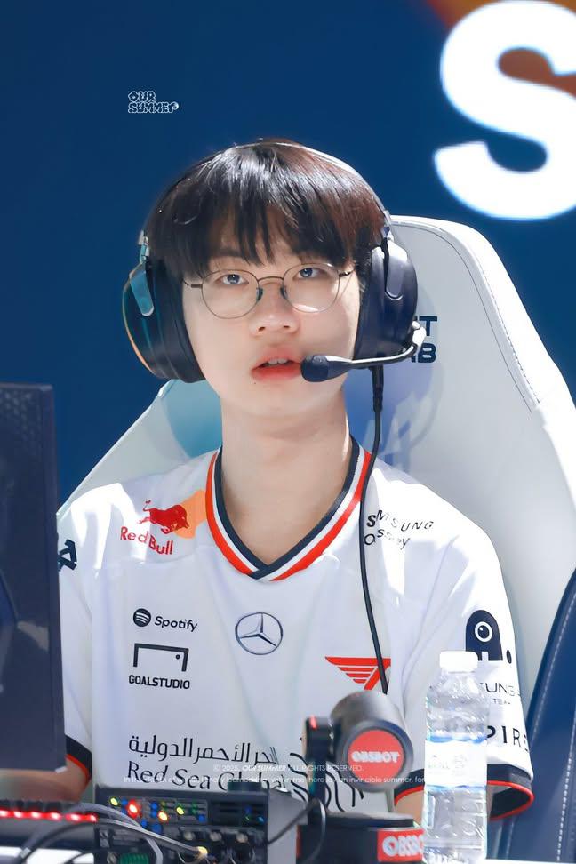 A moment captured by a fan of Doran