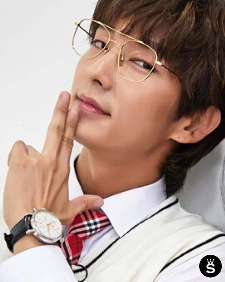 Foto terbaru dari Lee Joongi