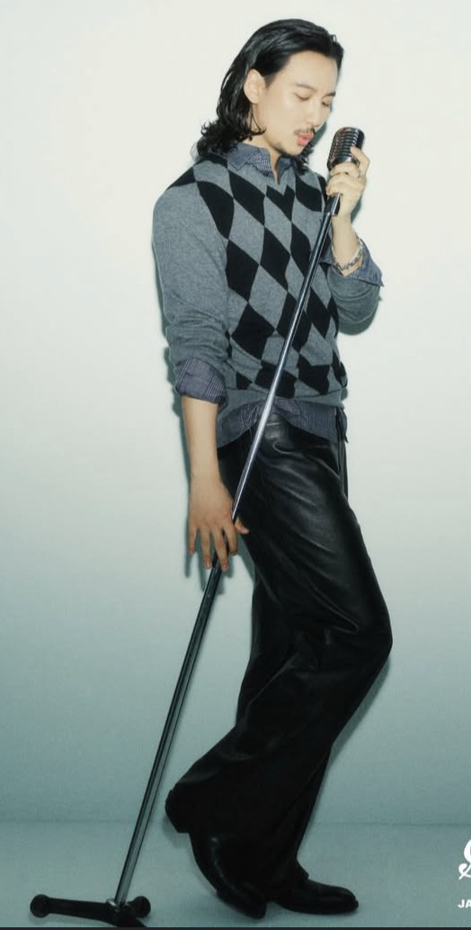 Special wallpaper made by Kim Namgil's fans