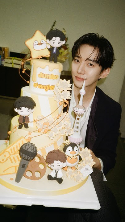 Foto kegiatan terbaru dari Lee Junho