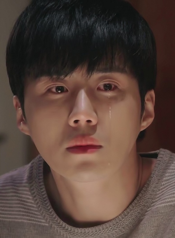 Foto kegiatan terbaru dari Kim Seonho