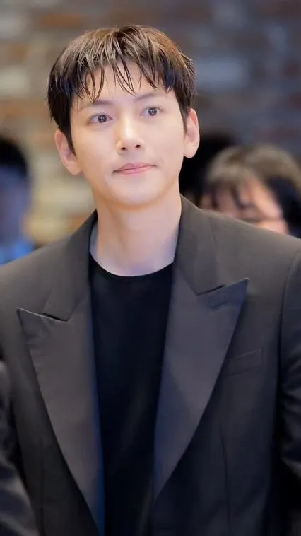 Recent activity shot of Ji Changwook