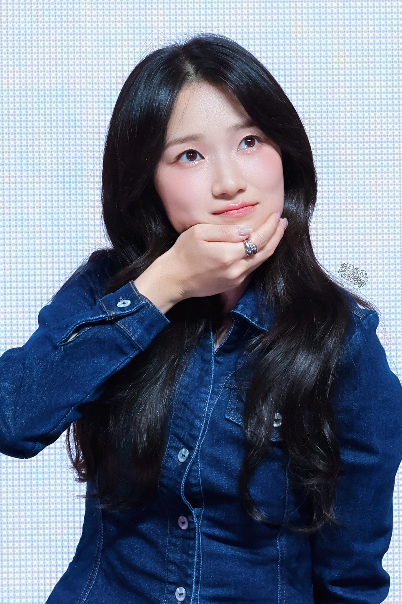 A moment captured by a fan of Kim Hyeyoon