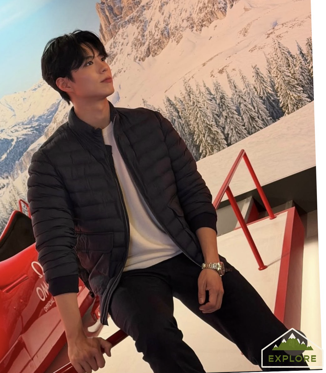Recent activity shot of Park Bogum